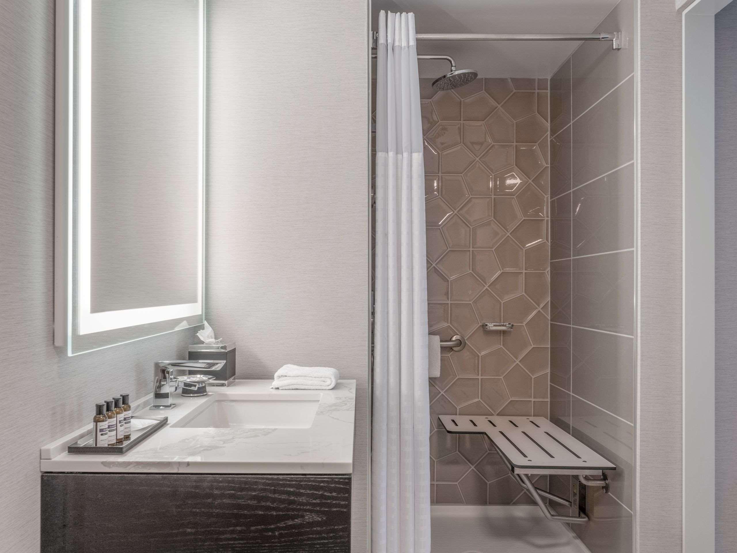 Hyatt Regency 3*
